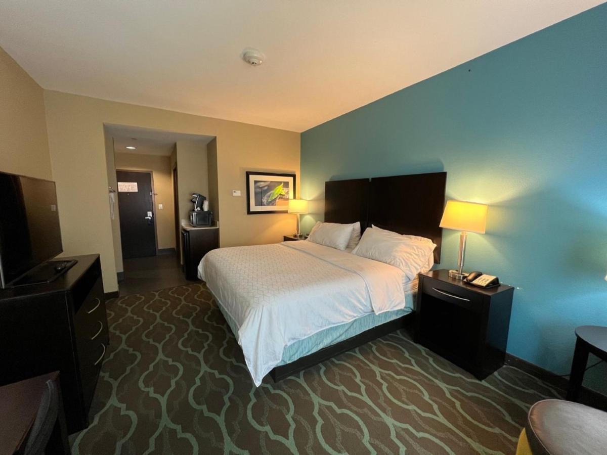 Holiday Inn Express Hotels & Suites Cuero By Ihg Exteriör bild